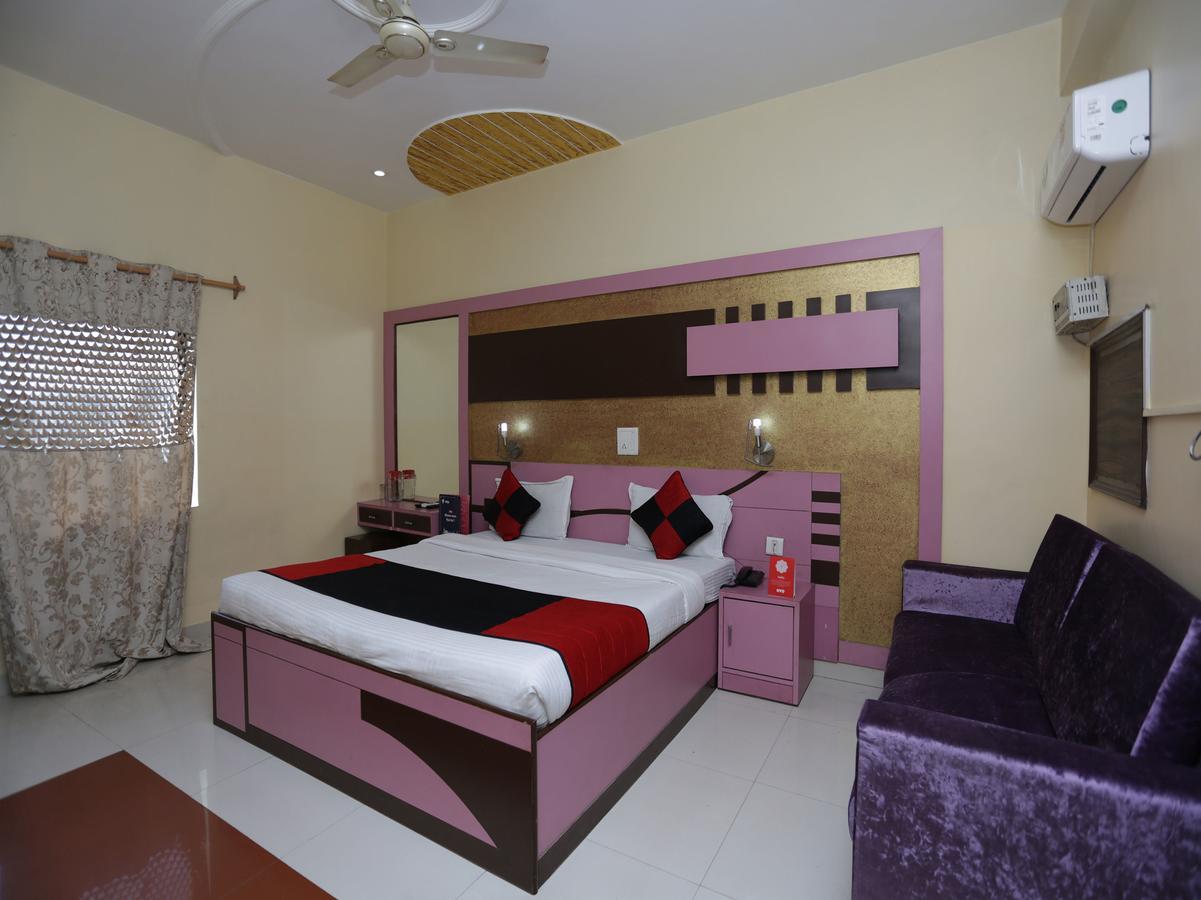 Oyo 12221 Hotel M House อัครา ภายนอก รูปภาพ