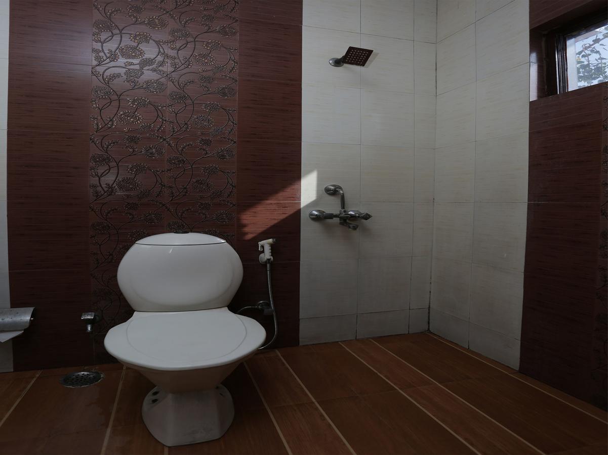 Oyo 12221 Hotel M House อัครา ภายนอก รูปภาพ
