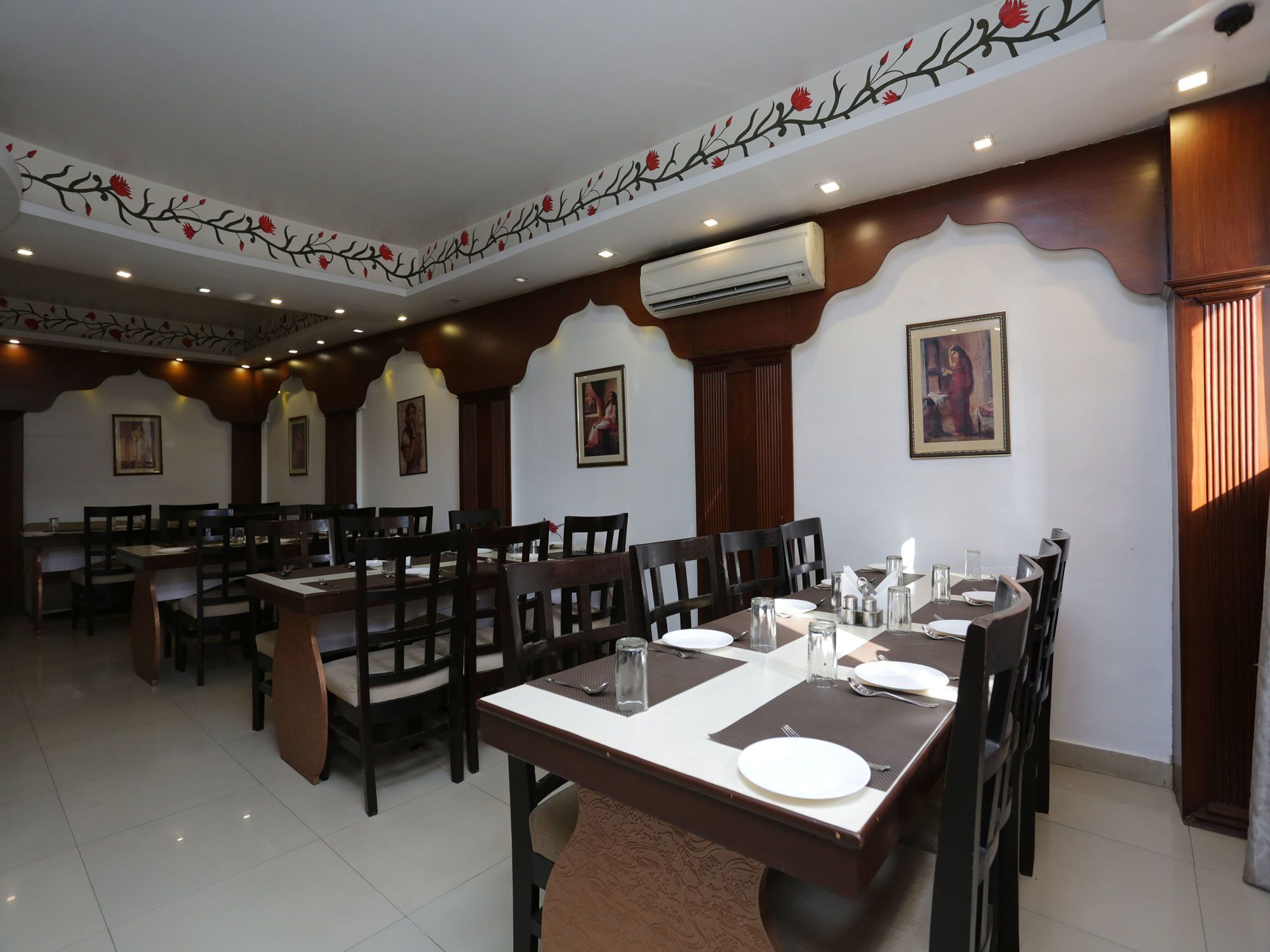 Oyo 12221 Hotel M House อัครา ภายนอก รูปภาพ