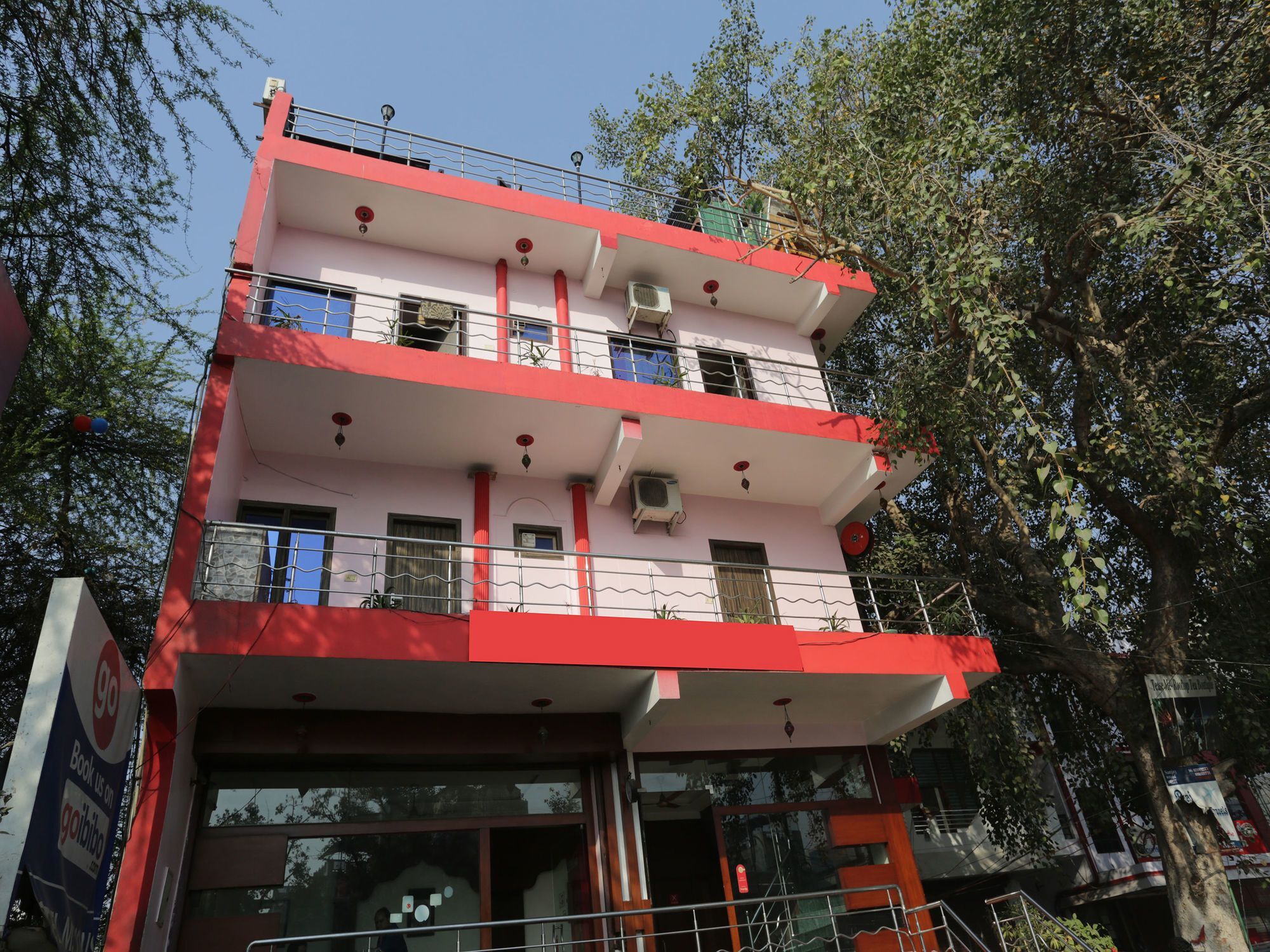 Oyo 12221 Hotel M House อัครา ภายนอก รูปภาพ